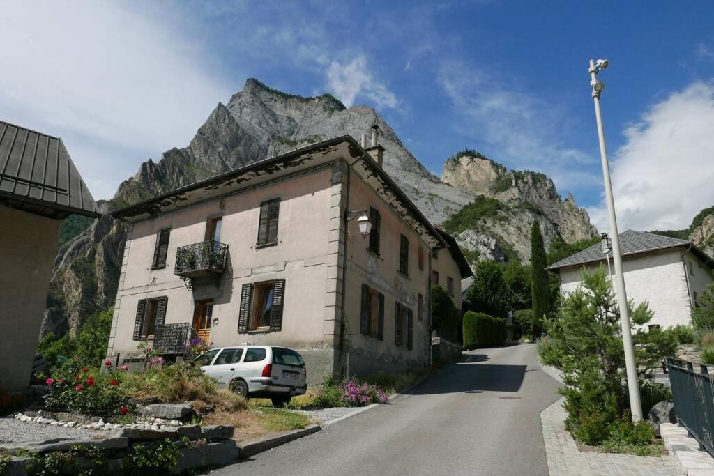 Joli Appartement Confortable Renove Style Cosy Saint-Martin-de-la-Porte エクステリア 写真