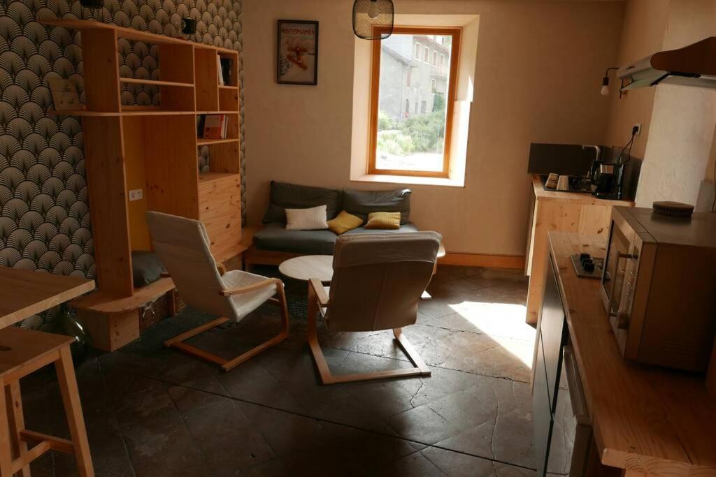 Joli Appartement Confortable Renove Style Cosy Saint-Martin-de-la-Porte エクステリア 写真